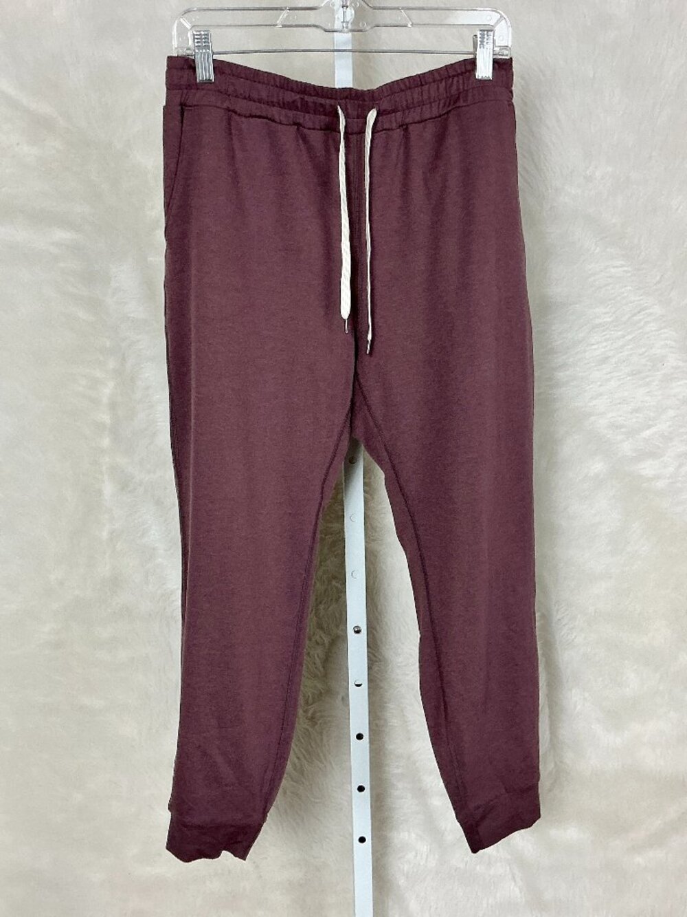 Vuori VW303 Plum Red Women's Performance Jogger L